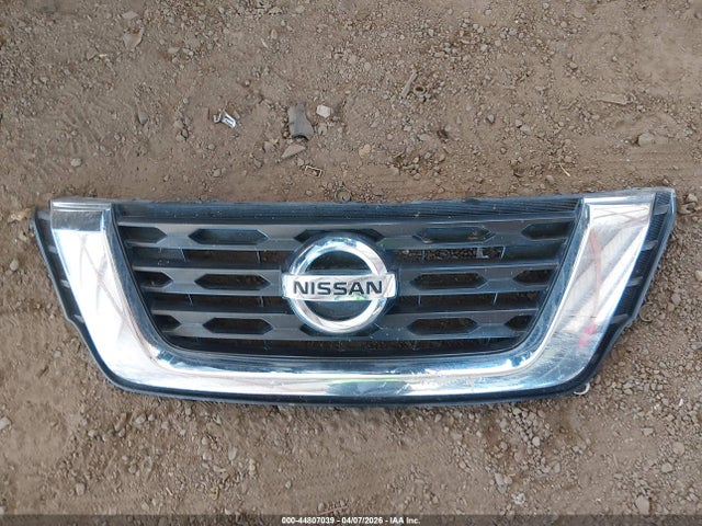 Nissan Pathfinder Sv