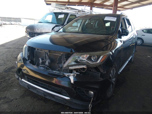 Nissan Pathfinder Sv