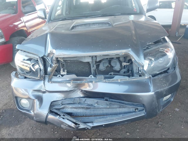 Toyota 4Runner Sport V8