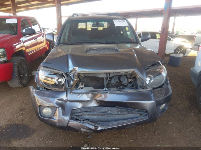 Toyota 4Runner Sport V8