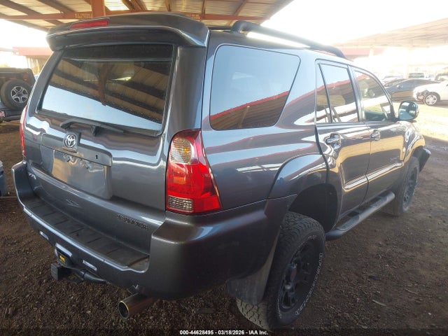 Toyota 4Runner Sport V8