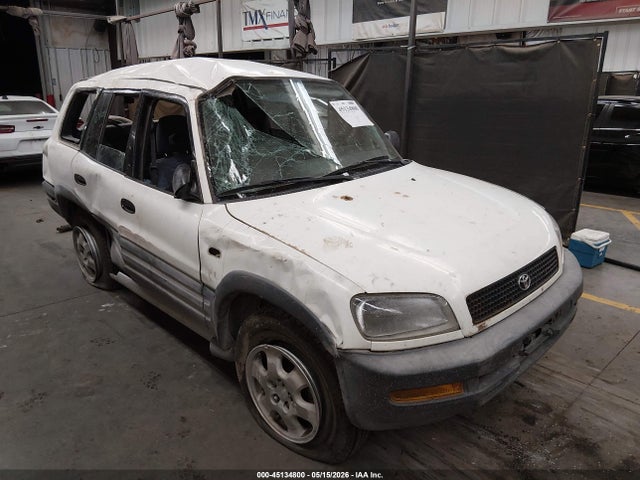 Salvage Toyota RAV4 Image