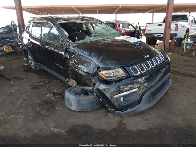 Salvage Jeep Compass Image