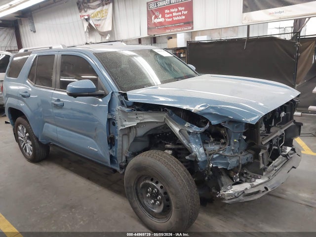 Salvage Toyota 4Runner Image