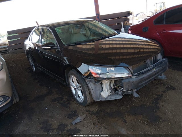 Salvage Volkswagen Passat Image