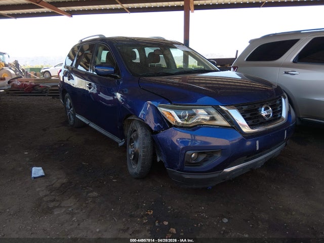 Salvage Nissan Pathfinder Image