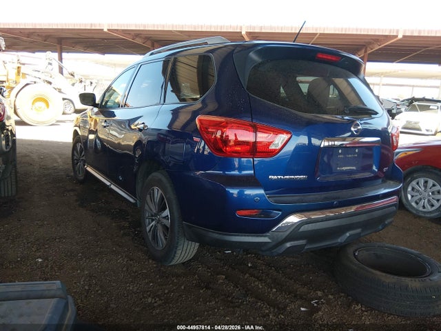 Nissan Pathfinder Sv