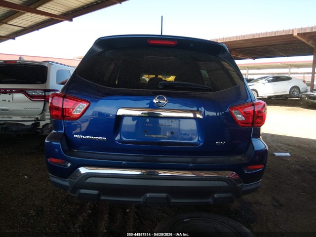 Nissan Pathfinder Sv