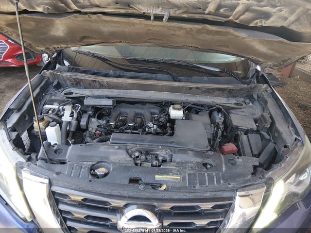 Nissan Pathfinder Sv