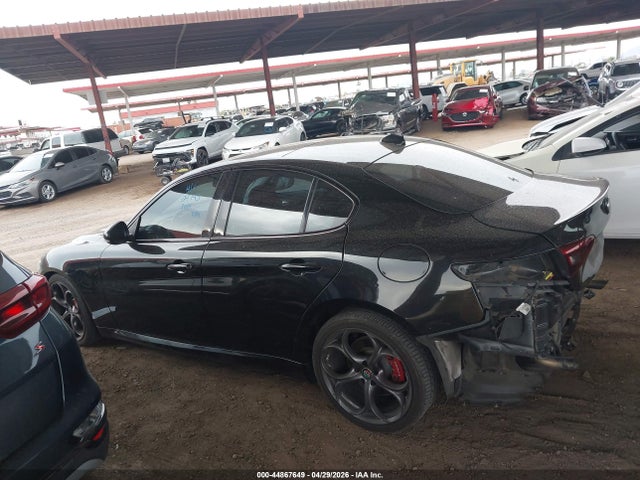 Alfa Romeo Giulia Ti Sport Rwd