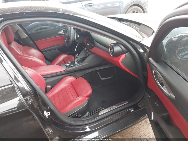 Alfa Romeo Giulia Ti Sport Rwd