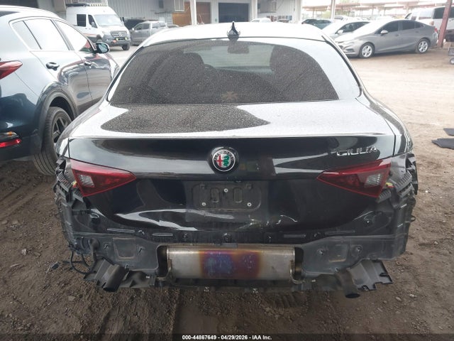 Alfa Romeo Giulia Ti Sport Rwd