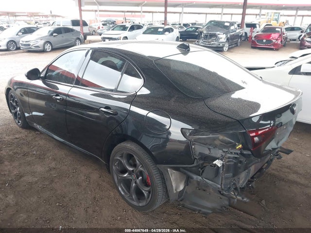 Alfa Romeo Giulia Ti Sport Rwd