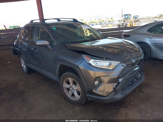 Salvage Toyota RAV4 Image
