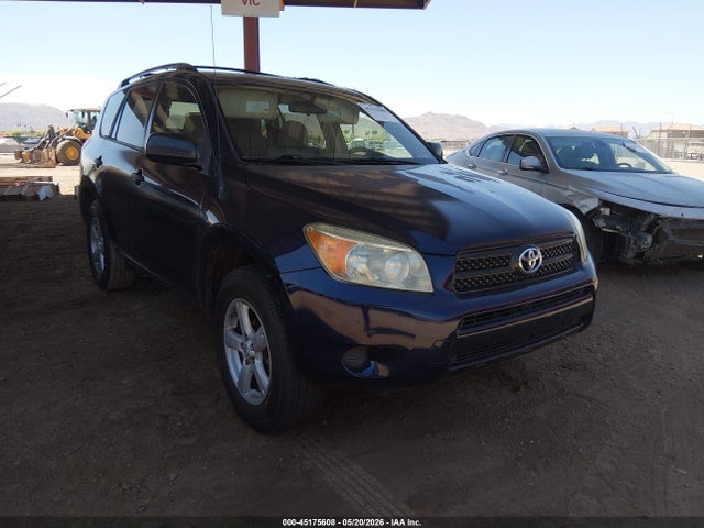 Salvage Toyota RAV4 Image