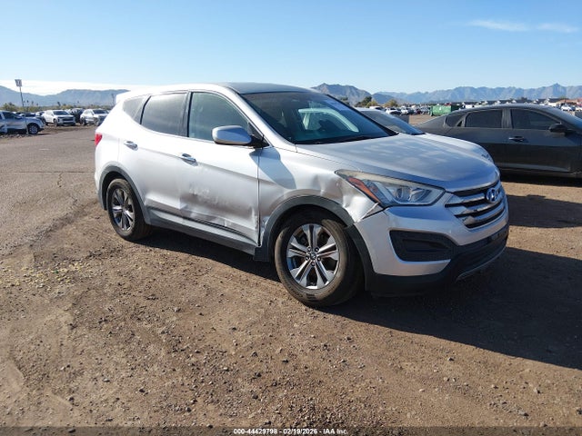 Salvage Hyundai SANTA FE Image