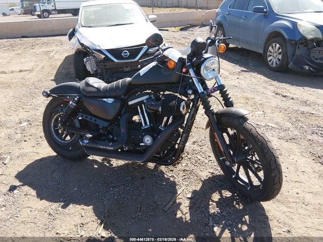 Salvage Harley-Davidson Xl883 Image