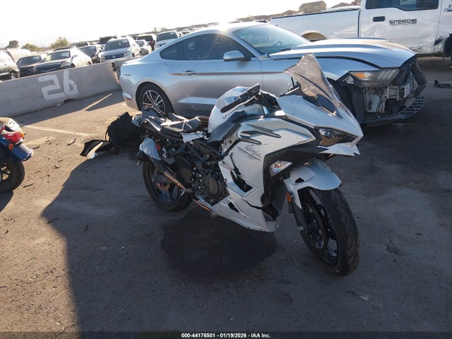 Salvage Kawasaki Ex500 Image