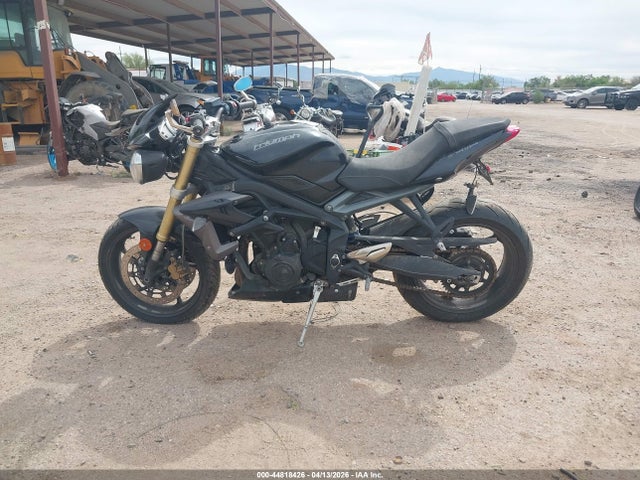 Triumph Street Triple