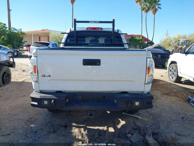 Toyota Tundra Sr5 5.7l V8