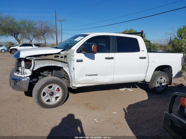 Toyota Tundra Sr5 5.7l V8
