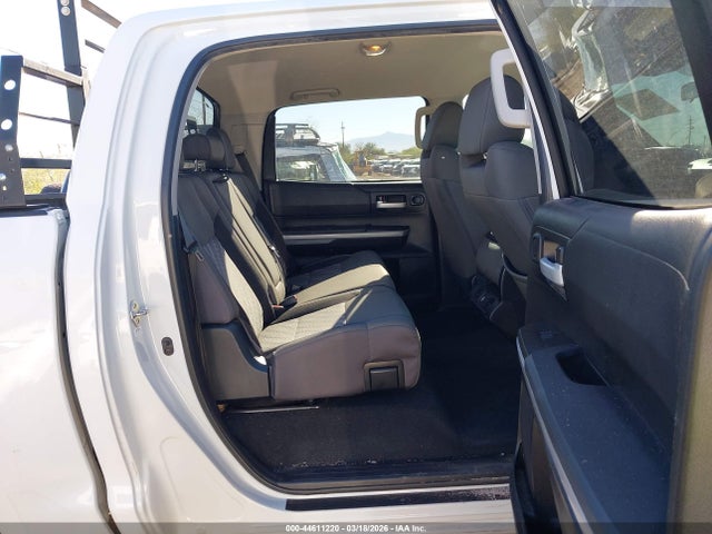 Toyota Tundra Sr5 5.7l V8