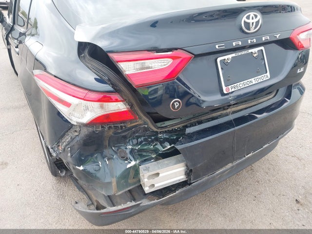 Toyota Camry Le