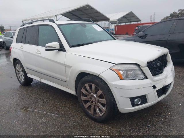 Salvage Mercedes-Benz GLK Image