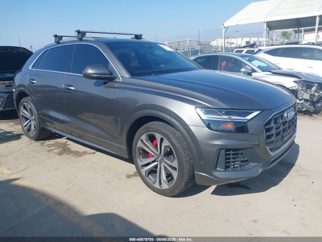 Salvage Audi Q8 Image
