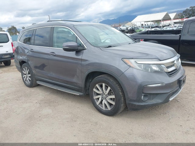 Salvage Honda Pilot Image
