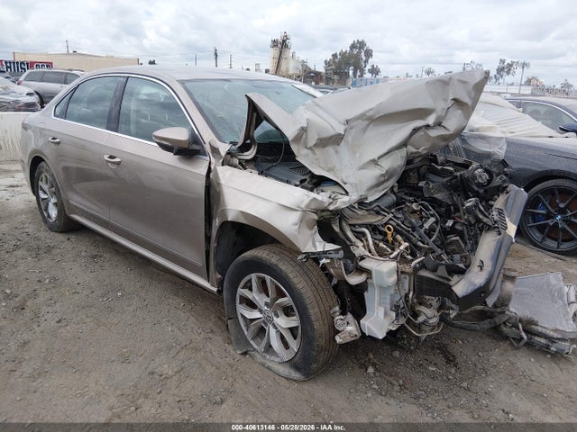 Salvage Volkswagen Passat Image