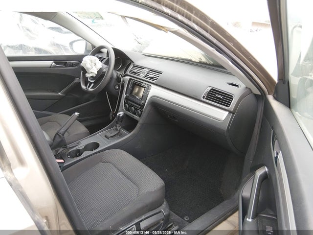 Volkswagen Passat 1.8t S