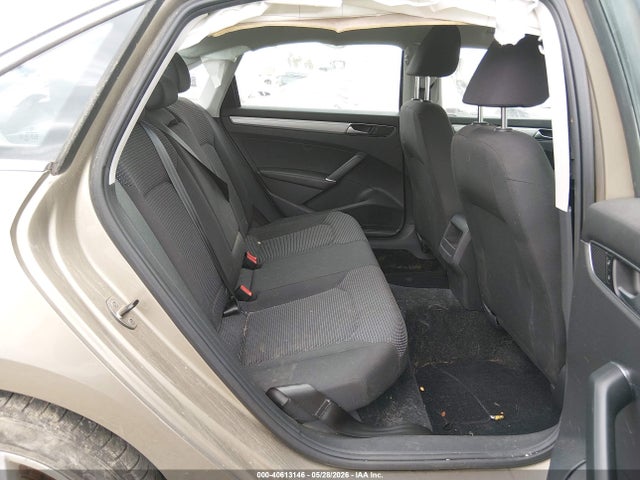 Volkswagen Passat 1.8t S