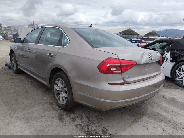 Volkswagen Passat 1.8t S