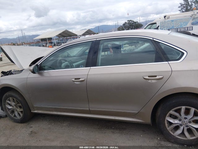 Volkswagen Passat 1.8t S
