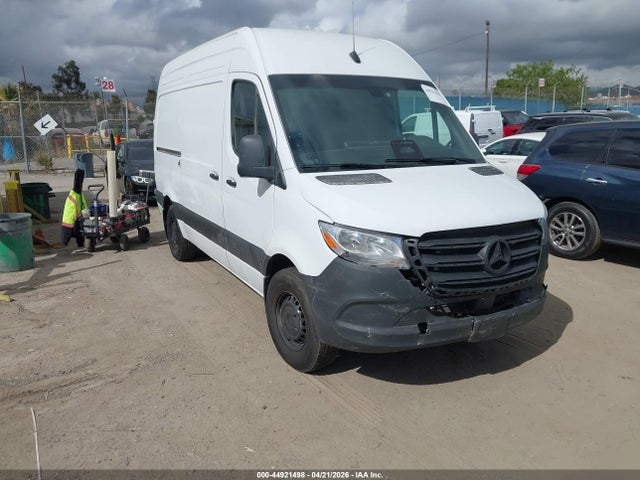 Salvage Mercedes-Benz Sprinter 2500 Image
