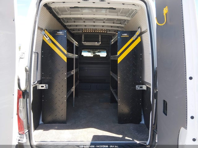 Mercedes-Benz Sprinter 2500 Standard Roof 4-cyl Diesel Ho