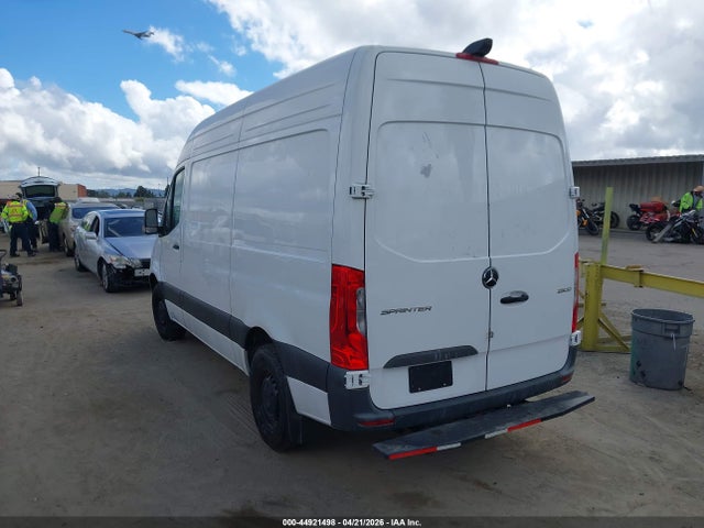 Mercedes-Benz Sprinter 2500 Standard Roof 4-cyl Diesel Ho