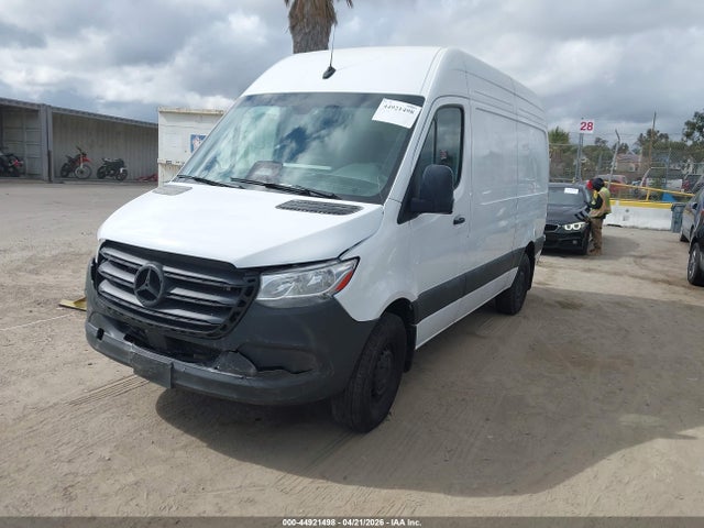 Mercedes-Benz Sprinter 2500 Standard Roof 4-cyl Diesel Ho
