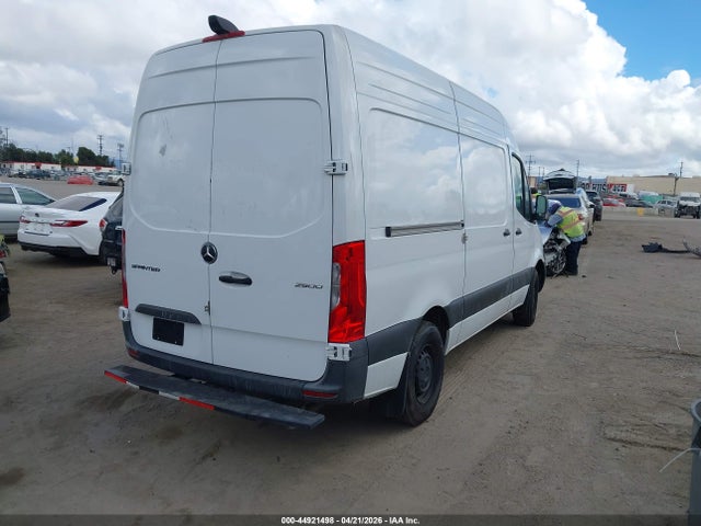 Mercedes-Benz Sprinter 2500 Standard Roof 4-cyl Diesel Ho