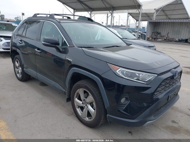 Salvage Toyota RAV4 Image