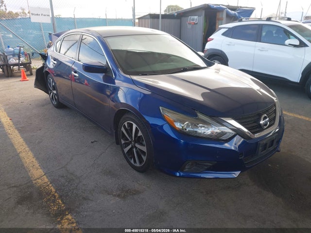 Salvage Nissan Altima Image