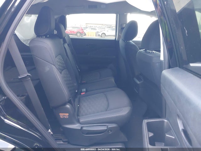Nissan Pathfinder S Fwd