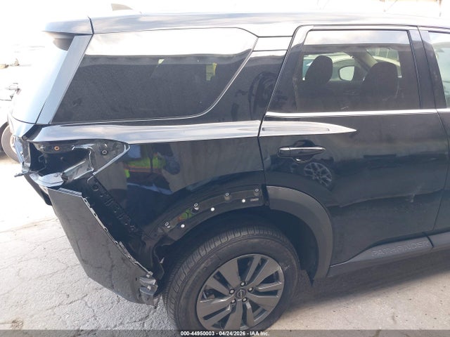 Nissan Pathfinder S Fwd