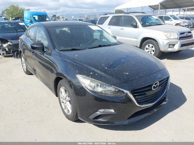 Salvage Mazda Mazda3 Image
