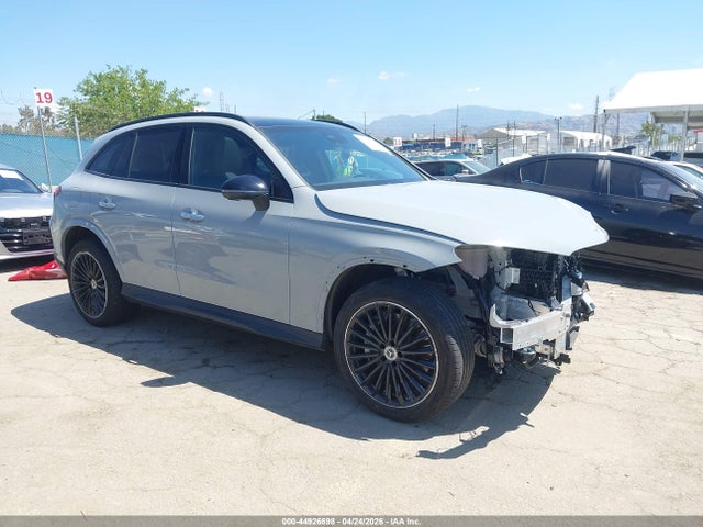 Salvage Mercedes-Benz GLC Image