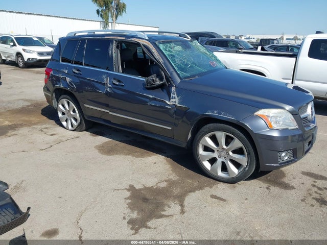 Salvage Mercedes-Benz GLK Image