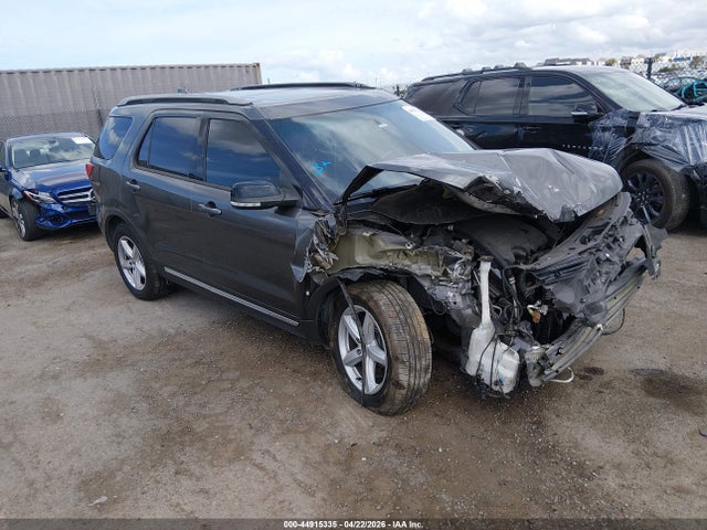Salvage Ford Explorer Image