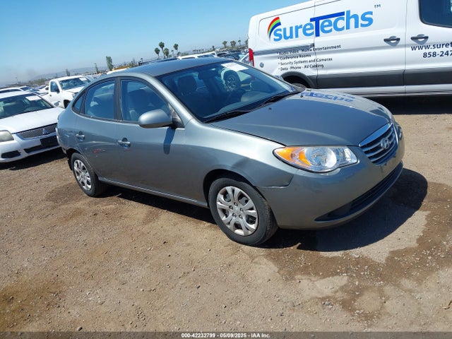 Salvage Hyundai ELANTRA Image