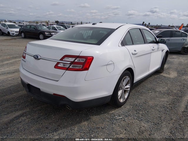 Ford Taurus Se